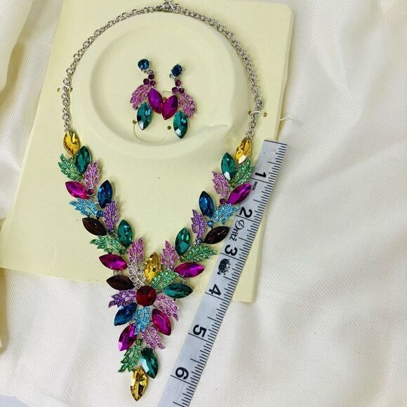 Fashion Jewelry Radiant Gemstone Statement Necklace Set with Earrings Multicolor - Picture 7 of 8